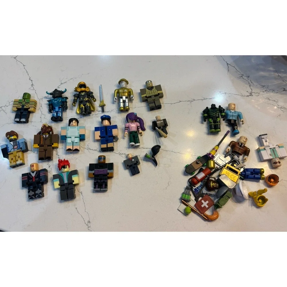 Roblox Mixed Figures & Accessories Lot Of 15 Figures Mostly Complete With Parts